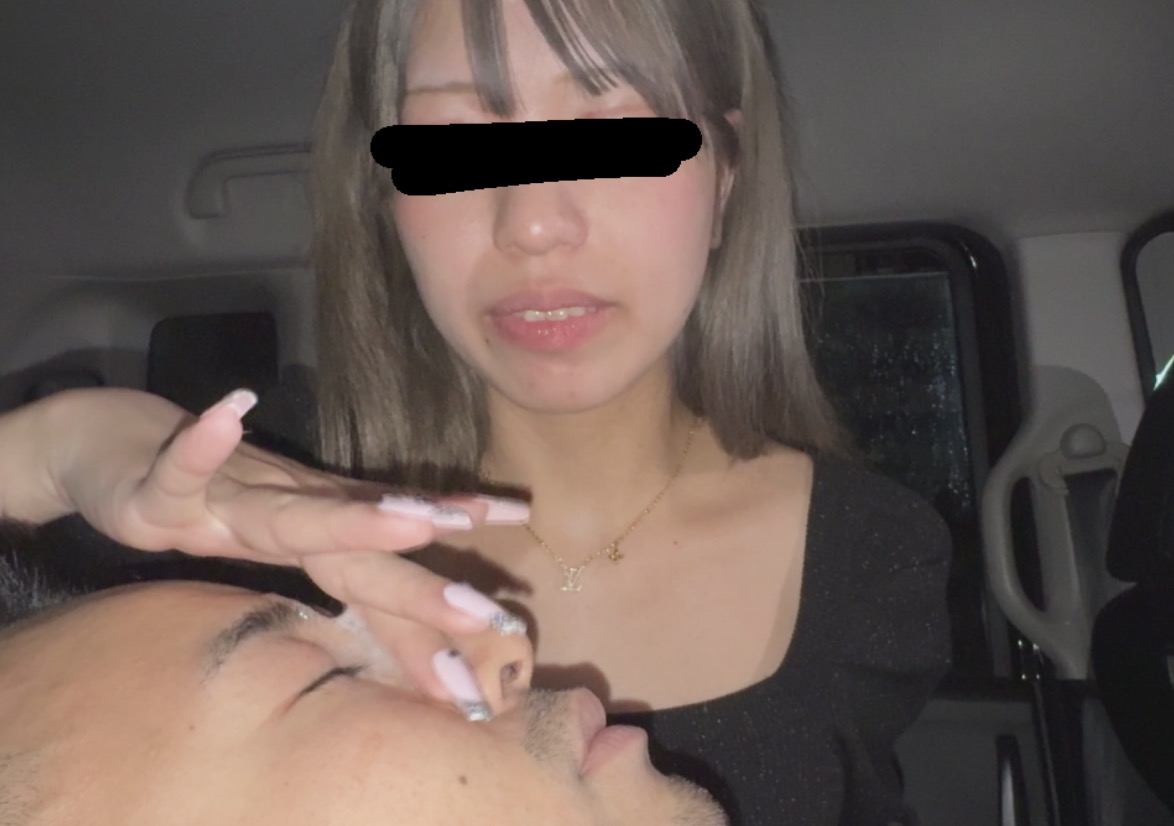 顔面密着と舌の動きをじっくり見られる中盤