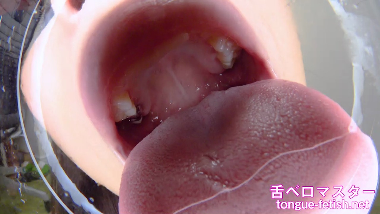 顔面密着と舌の動きをじっくり見られる中盤