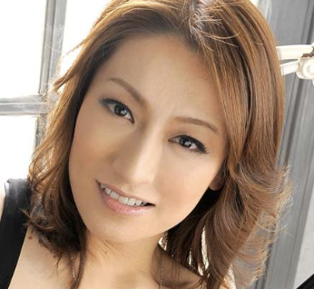 松本まりな