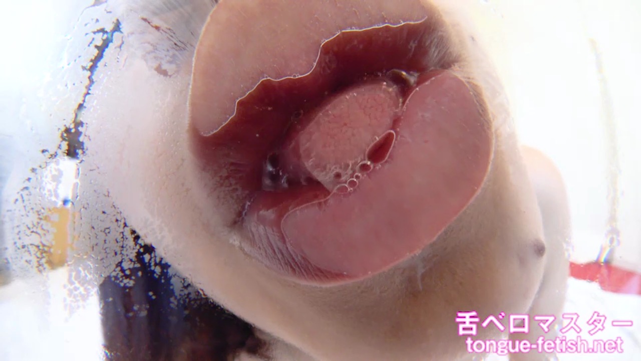 指示されるままオナニーを続けさせられる