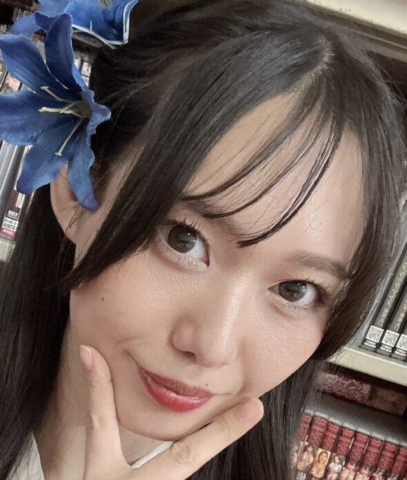 塩見彩