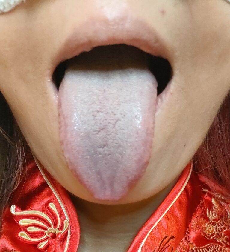 バー経営の長ベロ蛇舌女の10本セット、鼻舐め手コキと鼻舐め騎乗位で333分